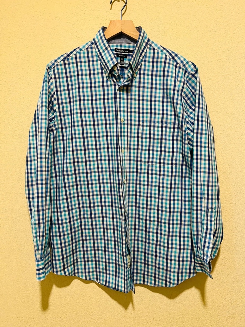 Men’s Croft & Barrow Button Down Shirt